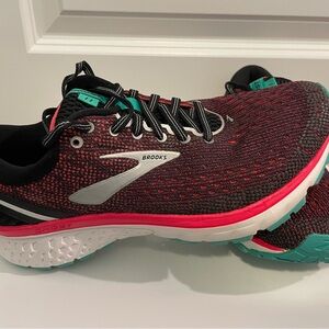 Brooks Women's Athletic Shoes - Red, Black, and Teal